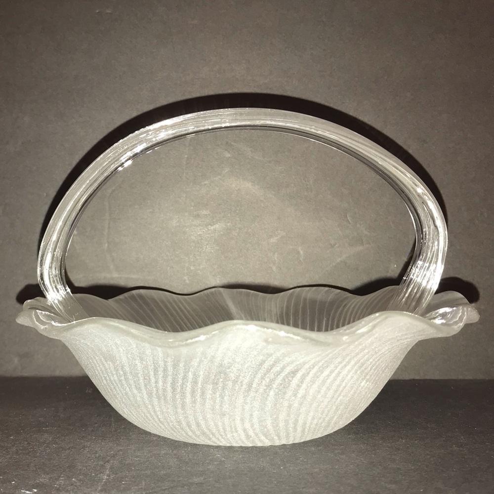 Vintage Mikasa Glass Snow Frosted Embossed Fruit Ruffled Handled Basket